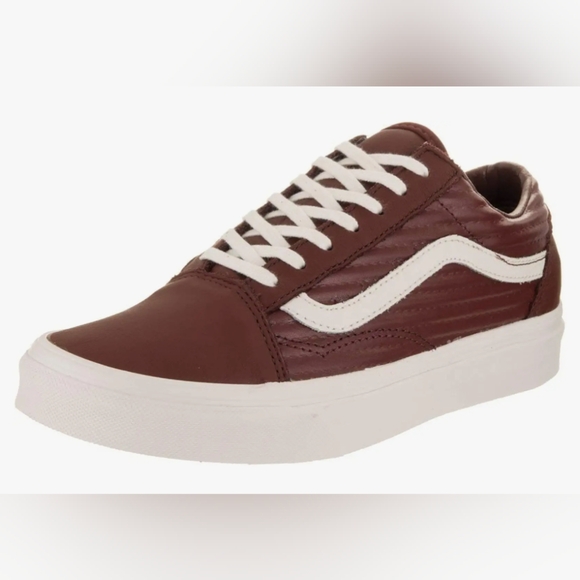Vans Shoes - Vans Moto Leather UA Old Skool Maroon w White Logo Unisex Sneakers M 8.5 W 10